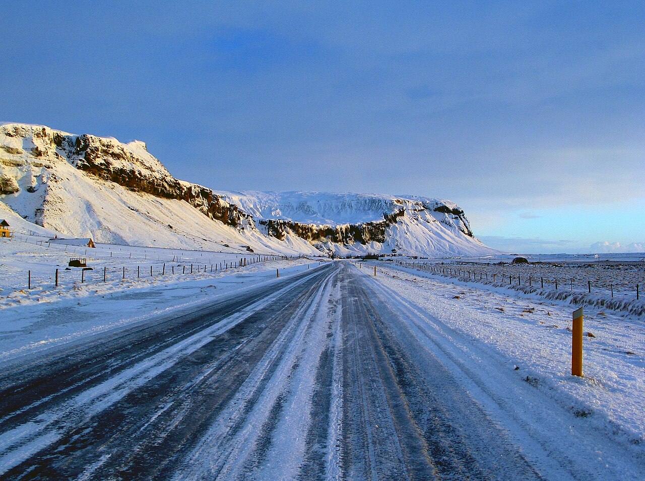 Archive winter view of an icy Route 1 between Vík and Höfn